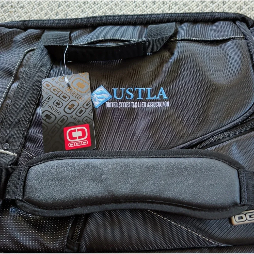 OGIO Voyager Messenger Bag Airport Friendly Laptop Laforce 117023 NWOT MSRP $80